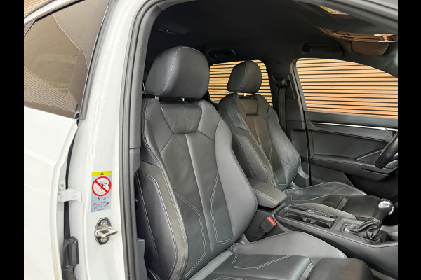 Audi Q3 45 TFSI e S line | 245 PK | Virtual Cockpit Plus | Camera | Black Optics | Leder | 2022