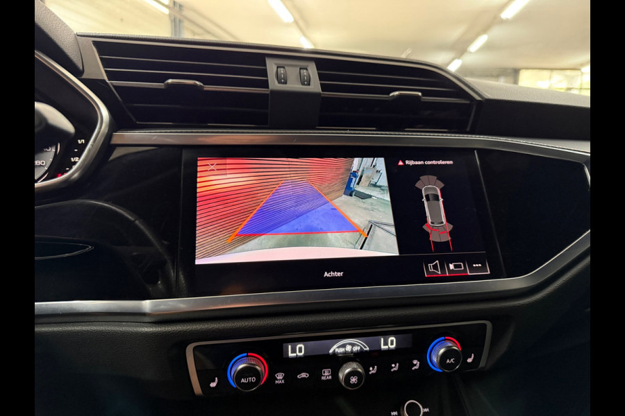 Audi Q3 45 TFSI e S line | 245 PK | Virtual Cockpit Plus | Camera | Black Optics | Leder | 2022