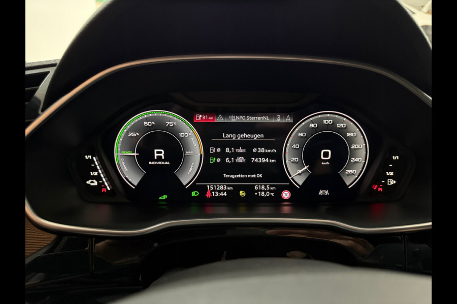 Audi Q3 45 TFSI e S line | 245 PK | Virtual Cockpit Plus | Camera | Black Optics | Leder | 2022