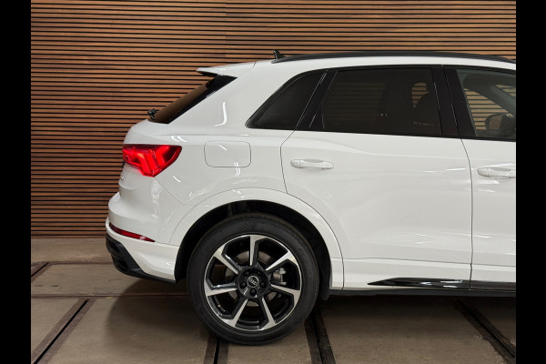 Audi Q3 45 TFSI e S line | 245 PK | Virtual Cockpit Plus | Camera | Black Optics | Leder | 2022