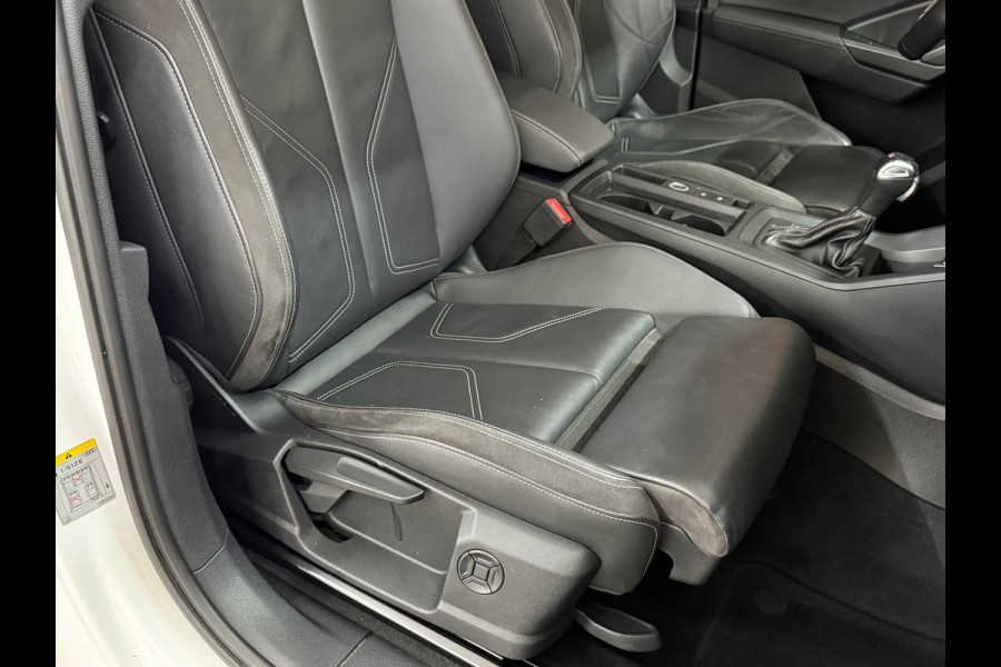 Audi Q3 45 TFSI e S line | 245 PK | Virtual Cockpit Plus | Camera | Black Optics | Leder | 2022