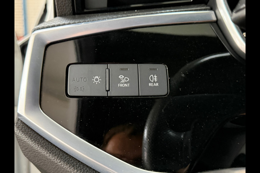 Audi Q3 45 TFSI e S line | 245 PK | Virtual Cockpit Plus | Camera | Black Optics | Leder | 2022