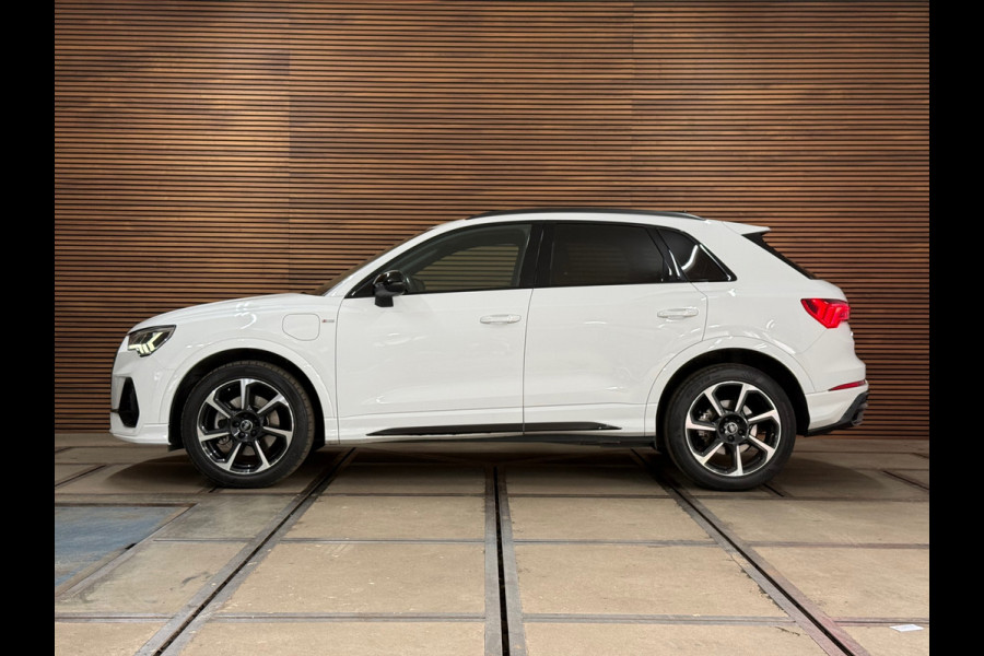 Audi Q3 45 TFSI e S line | 245 PK | Virtual Cockpit Plus | Camera | Black Optics | Leder | 2022