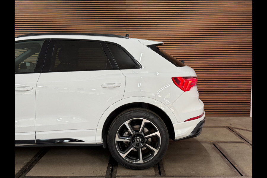 Audi Q3 45 TFSI e S line | 245 PK | Virtual Cockpit Plus | Camera | Black Optics | Leder | 2022