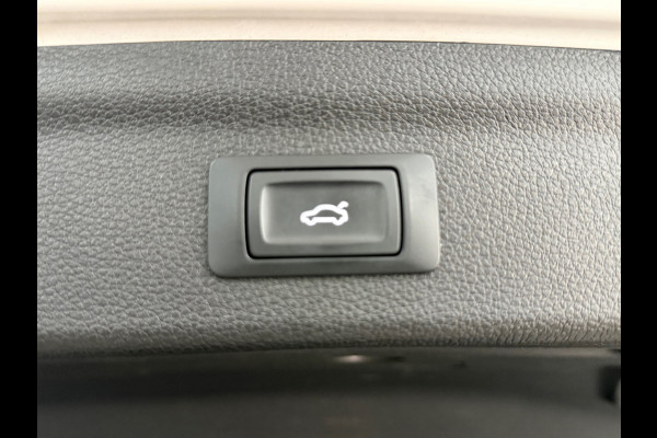 Audi Q3 45 TFSI e S line | 245 PK | Virtual Cockpit Plus | Camera | Black Optics | Leder | 2022