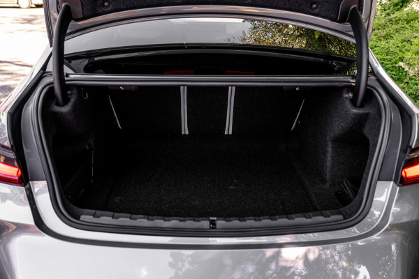 BMW 3 Serie M3 xDrive Competition 510 PK | Akrapovic | Carbon | Harman Kardon | Laser | 20''