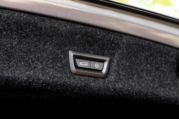 BMW 3 Serie M3 xDrive Competition 510 PK | Akrapovic | Carbon | Harman Kardon | Laser | 20''