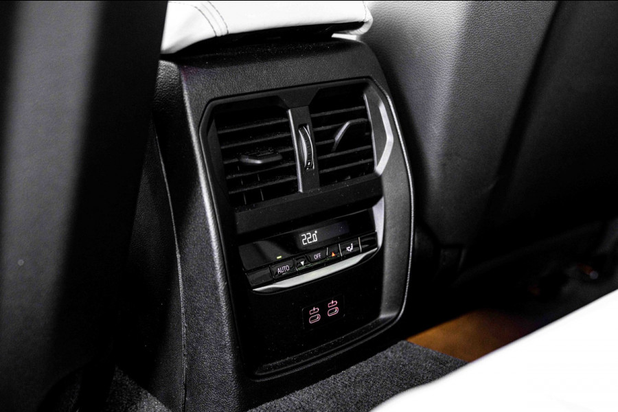 BMW 3 Serie M3 xDrive Competition 510 PK | Akrapovic | Carbon | Harman Kardon | Laser | 20''