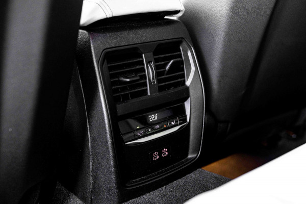 BMW 3 Serie M3 xDrive Competition 510 PK | Akrapovic | Carbon | Harman Kardon | Laser | 20''