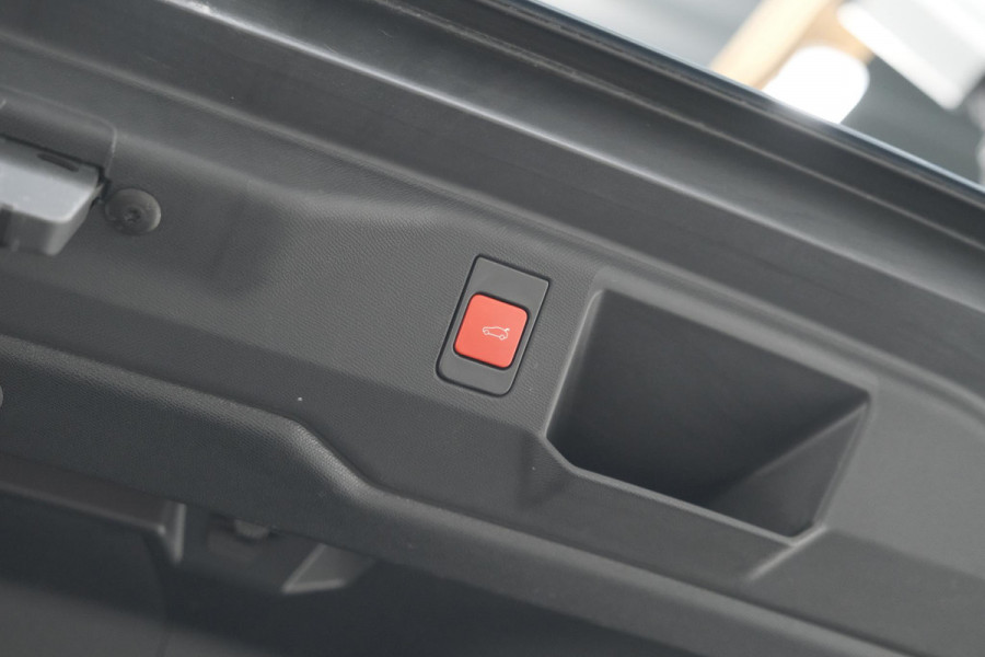 Peugeot 5008 1.2 Hybrid 145 GT 7p | Adaptieve Cruise Control | Camera | Elektrische Kofferklep | Stoelverwarming