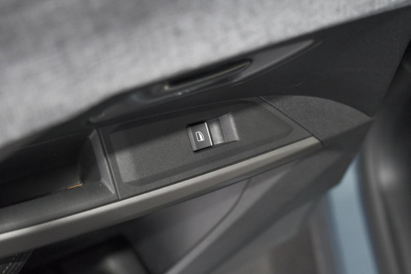 Peugeot 5008 1.2 Hybrid 145 GT 7p | Adaptieve Cruise Control | Camera | Elektrische Kofferklep | Stoelverwarming
