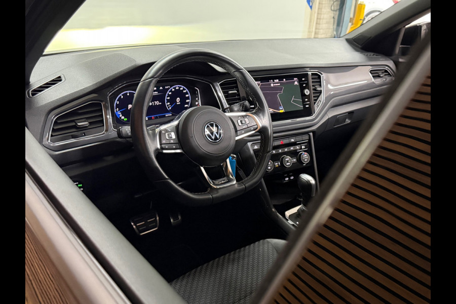 Volkswagen T-Roc 1.5 TSI 3x R-Line Executive | VOL! | Pano | Virtual | LED | Ambient | Rijassist Plus | Winterpakket | ACC | DAB+