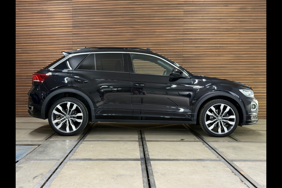 Volkswagen T-Roc 1.5 TSI 3x R-Line Executive | VOL! | Pano | Virtual | LED | Ambient | Rijassist Plus | Winterpakket | ACC | DAB+