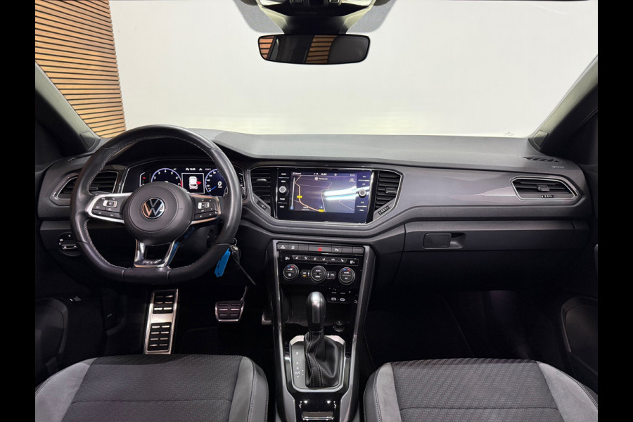 Volkswagen T-Roc 1.5 TSI 3x R-Line Executive | VOL! | Pano | Virtual | LED | Ambient | Rijassist Plus | Winterpakket | ACC | DAB+