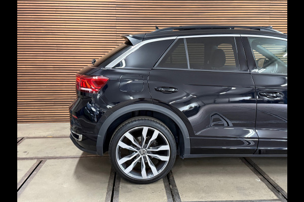 Volkswagen T-Roc 1.5 TSI 3x R-Line Executive | VOL! | Pano | Virtual | LED | Ambient | Rijassist Plus | Winterpakket | ACC | DAB+