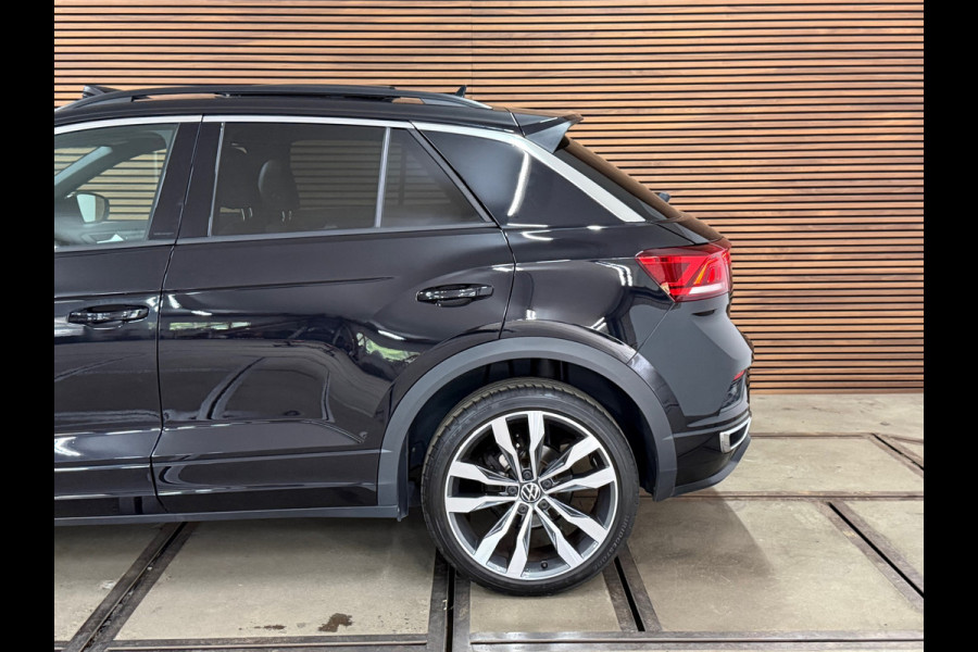 Volkswagen T-Roc 1.5 TSI 3x R-Line Executive | VOL! | Pano | Virtual | LED | Ambient | Rijassist Plus | Winterpakket | ACC | DAB+