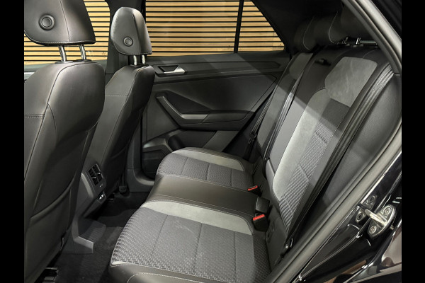 Volkswagen T-Roc 1.5 TSI 3x R-Line Executive | VOL! | Pano | Virtual | LED | Ambient | Rijassist Plus | Winterpakket | ACC | DAB+