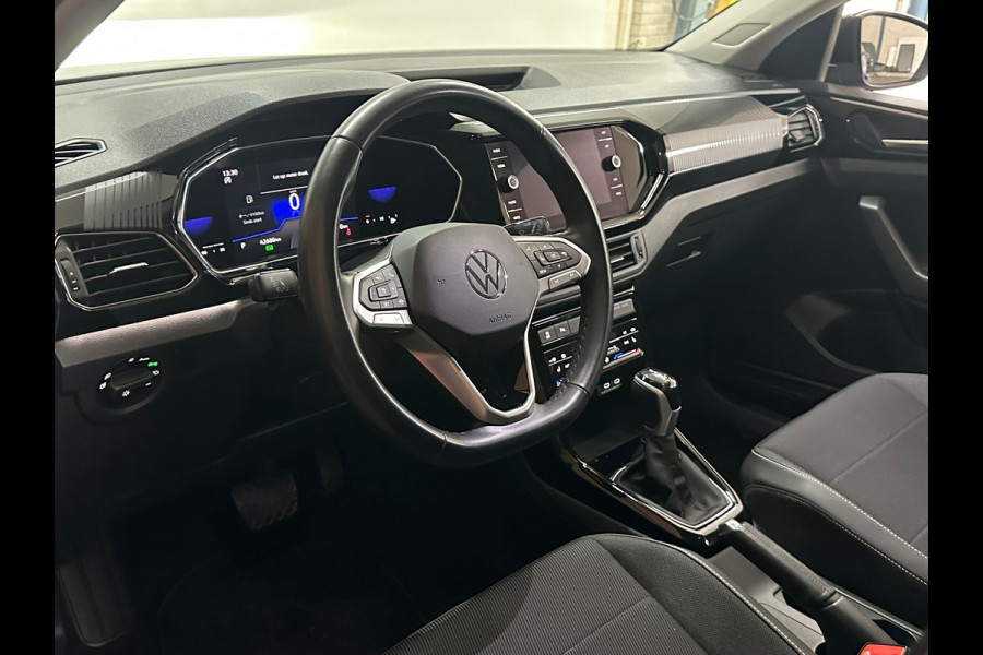 Volkswagen T-Cross 1.0 TSI Style DSG | ACC | Camera | CarPlay | 18 Inch | LED | Stoelverwarming