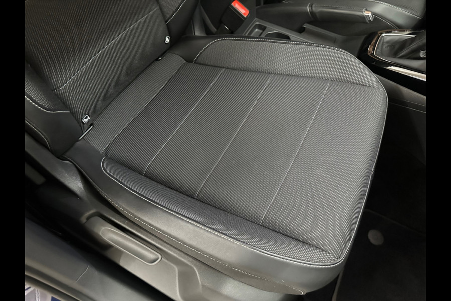 Volkswagen T-Cross 1.0 TSI Style DSG | ACC | Camera | CarPlay | 18 Inch | LED | Stoelverwarming