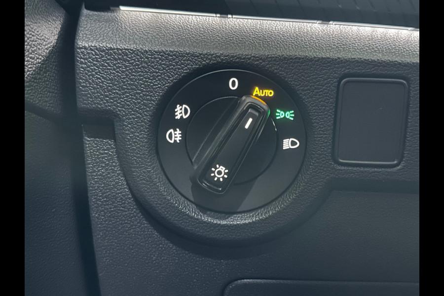 Volkswagen T-Cross 1.0 TSI Style DSG | ACC | Camera | CarPlay | 18 Inch | LED | Stoelverwarming