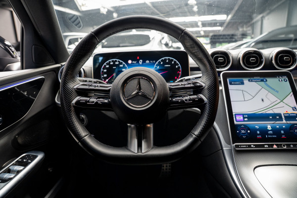 Mercedes-Benz C-Klasse Estate 180 AMG Line Leer Camera Navi LED Nightpack PTS Ambient Elekt. achterklep Elektr. trekhaak LM velgen BTW auto!