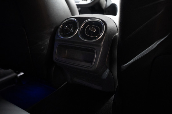 Mercedes-Benz C-Klasse Estate 180 AMG Line Leer Camera Navi LED Nightpack PTS Ambient Elekt. achterklep Elektr. trekhaak LM velgen BTW auto!
