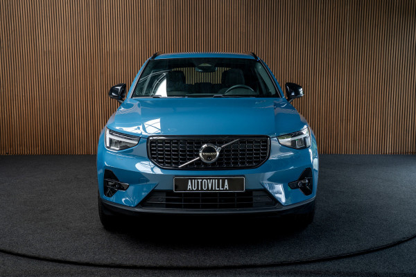 Volvo XC40 1.5 T3 R-Design Navi ACC 360° Elektr. trekhaak Standkachel Park Assist Pilot Zwarte binnenhemel Elektr. bedienbare achterklep Sfeerverlichting Stuurverwarming Stoelverwarming PDC LM velgen BTW auto!