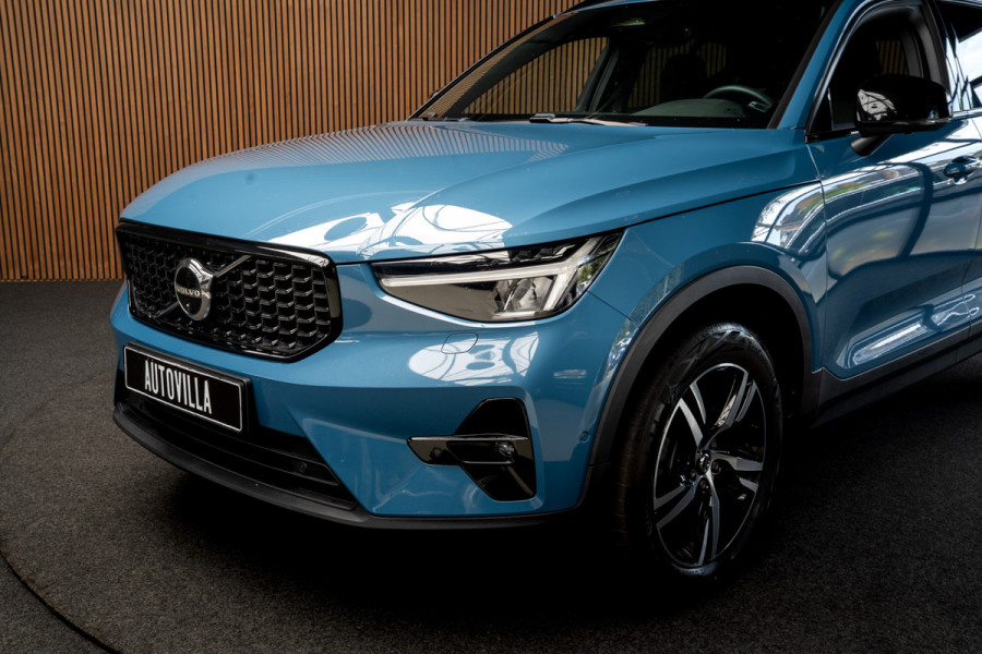 Volvo XC40 1.5 T3 R-Design Navi ACC 360° Elektr. trekhaak Standkachel Park Assist Pilot Zwarte binnenhemel Elektr. bedienbare achterklep Sfeerverlichting Stuurverwarming Stoelverwarming PDC LM velgen BTW auto!