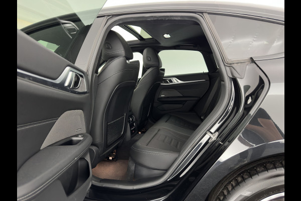 BMW i4 eDrive40 High Executive 84 kWh [3-Fase-11kW] {SoH-98%} (INCL.BTW) *PANO | HEAD-UP | LEATHER | LASER-LED | HARMAN/KARDON | HEATED-SPORTSEATS | WIDESCREEN-DIGI-COCKPIT | CAMERA | DAB+ | PRIVACY-GLASS | NAVI-FULLMAP | ECC | PDC | 18''ALU*