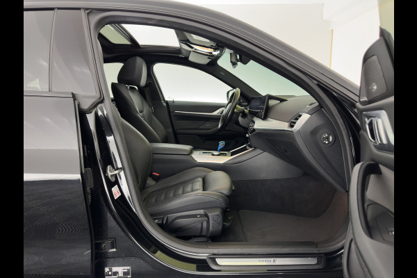 BMW i4 eDrive40 High Executive 84 kWh [3-Fase-11kW] {SoH-98%} (INCL.BTW) *PANO | HEAD-UP | LEATHER | LASER-LED | HARMAN/KARDON | HEATED-SPORTSEATS | WIDESCREEN-DIGI-COCKPIT | CAMERA | DAB+ | PRIVACY-GLASS | NAVI-FULLMAP | ECC | PDC | 18''ALU*