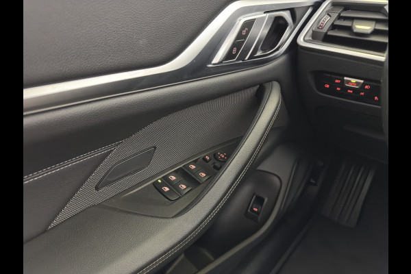 BMW i4 eDrive40 High Executive 84 kWh [3-Fase-11kW] {SoH-98%} (INCL.BTW) *PANO | HEAD-UP | LEATHER | LASER-LED | HARMAN/KARDON | HEATED-SPORTSEATS | WIDESCREEN-DIGI-COCKPIT | CAMERA | DAB+ | PRIVACY-GLASS | NAVI-FULLMAP | ECC | PDC | 18''ALU*