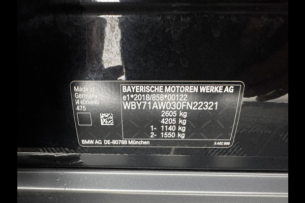 BMW i4 eDrive40 High Executive 84 kWh [3-Fase-11kW] {SoH-98%} (INCL.BTW) *PANO | HEAD-UP | LEATHER | LASER-LED | HARMAN/KARDON | HEATED-SPORTSEATS | WIDESCREEN-DIGI-COCKPIT | CAMERA | DAB+ | PRIVACY-GLASS | NAVI-FULLMAP | ECC | PDC | 18''ALU*