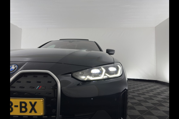 BMW i4 eDrive40 High Executive 84 kWh [3-Fase-11kW] {SoH-98%} (INCL.BTW) *PANO | HEAD-UP | LEATHER | LASER-LED | HARMAN/KARDON | HEATED-SPORTSEATS | WIDESCREEN-DIGI-COCKPIT | CAMERA | DAB+ | PRIVACY-GLASS | NAVI-FULLMAP | ECC | PDC | 18''ALU*