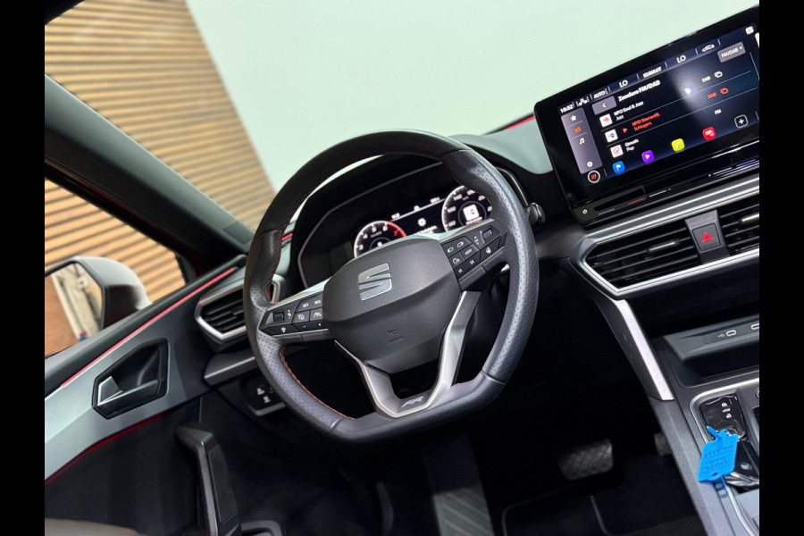 Seat Leon Sportstourer 1.5 eTSI FR Business Intense | Pano | Matrix LED | Trekhaak | ACC | Camera