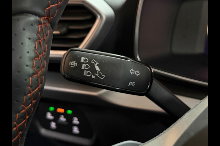 Seat Leon Sportstourer 1.5 eTSI FR Business Intense | Pano | Matrix LED | Trekhaak | ACC | Camera