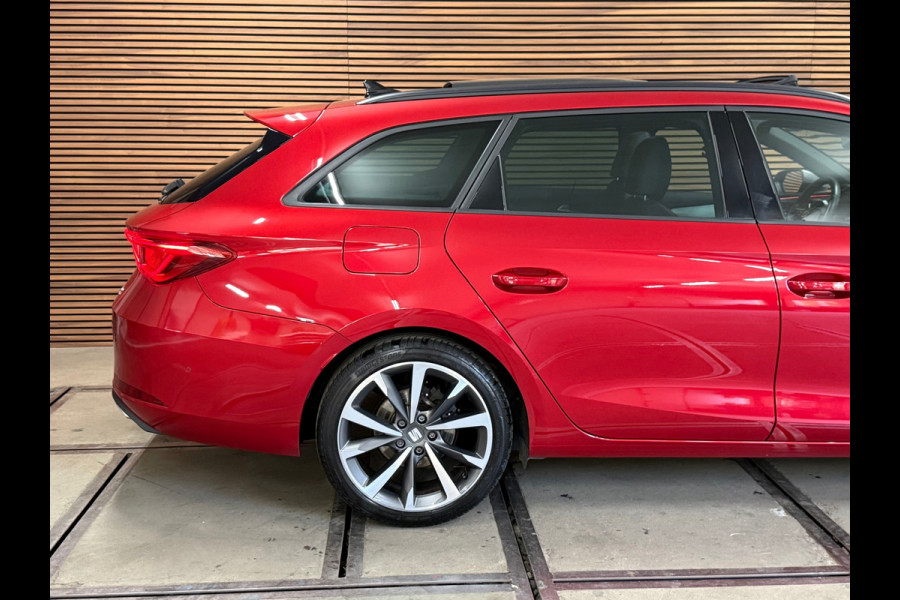 Seat Leon Sportstourer 1.5 eTSI FR Business Intense | Pano | Matrix LED | Trekhaak | ACC | Camera