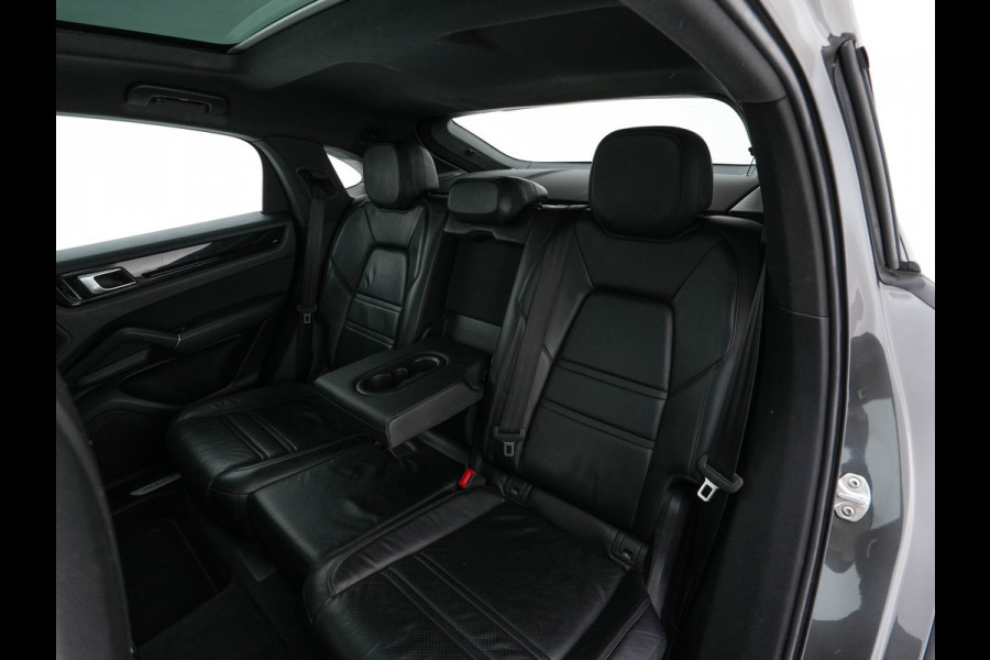 Porsche Cayenne Coupé 3.0 E-Hybrid (Plug-in) (INCL.BTW) Aut. *PANO | LEATHER | FULL-LED | SPORT-CHRONO | TOP-VIEW | ADAPTIVE-CRUISE | BOSE-SOUND | DAB+ | NAVI-FULLMAP | COMFORT-SEATS | SHIFT-PADDLES | KEYLESS | ECC | PDC | 20''ALU*