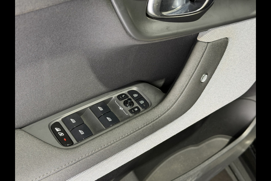 Polestar 2 Long Range Dual Motor Launch Edition 78kWh | SOH 91,5% | Performance Pack | Panoramadak | Harman & Kardon