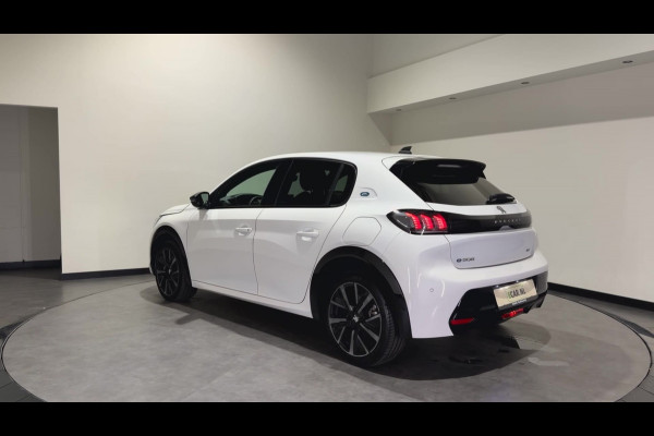 Peugeot e-208 EV GT 50 kWh | Apple Carplay/Android Auto | Voorstoelen verwarmd | Sport interieur