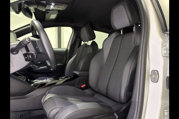 Peugeot e-208 EV GT 50 kWh | Apple Carplay/Android Auto | Voorstoelen verwarmd | Sport interieur