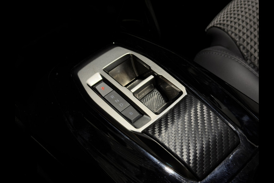 Peugeot e-208 EV GT 50 kWh | Apple Carplay/Android Auto | Voorstoelen verwarmd | Sport interieur