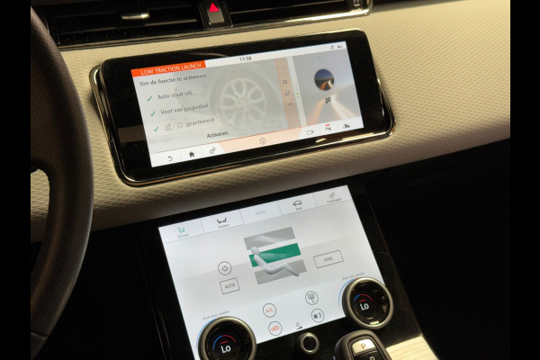 Land Rover Range Rover Evoque 1.5 P300e R Dynamic | Pano | Carplay | Camera | Stoelverwarming