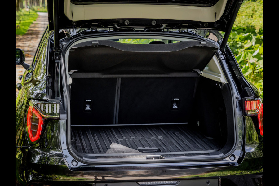 Lynk & Co 01 1.5 Plug-In Hybrid 262pk BLACKED OUT | 360 Camera | Panoramadak