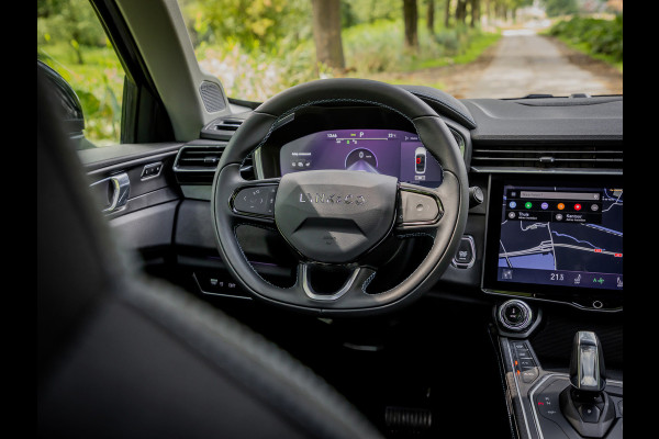 Lynk & Co 01 1.5 Plug-In Hybrid 262pk BLACKED OUT | 360 Camera | Panoramadak