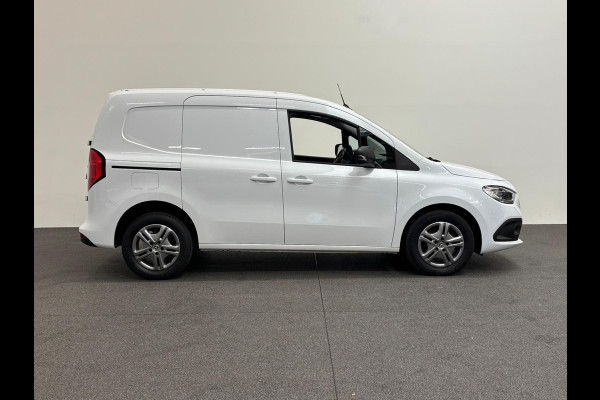 Mercedes-Benz Citan 110 CDI L1 Pro Airco Cruise control Achteruitrijcamera Verwarmde stoel Trekhaak Parkeersensor achter Apple Carplay/ Android Auto