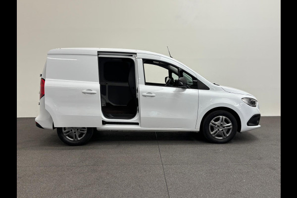 Mercedes-Benz Citan 110 CDI L1 Pro Airco Cruise control Achteruitrijcamera Verwarmde stoel Trekhaak Parkeersensor achter Apple Carplay/ Android Auto