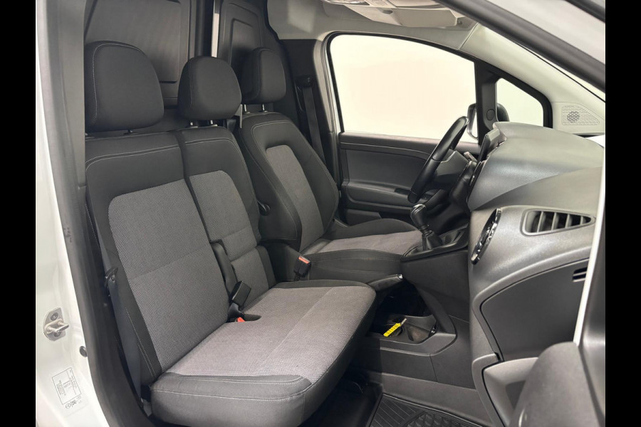 Mercedes-Benz Citan 110 CDI L1 Pro Airco Cruise control Achteruitrijcamera Verwarmde stoel Trekhaak Parkeersensor achter Apple Carplay/ Android Auto