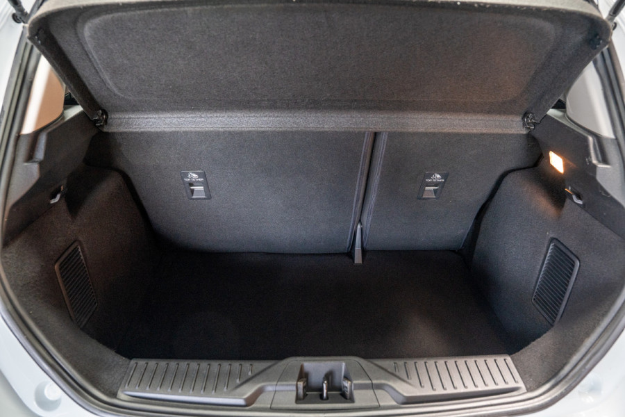 Ford Fiesta 1.0 EcoBoost Hybrid Navi Climate Cruise PDC Carplay Bleutooth LM velgen BTW auto
