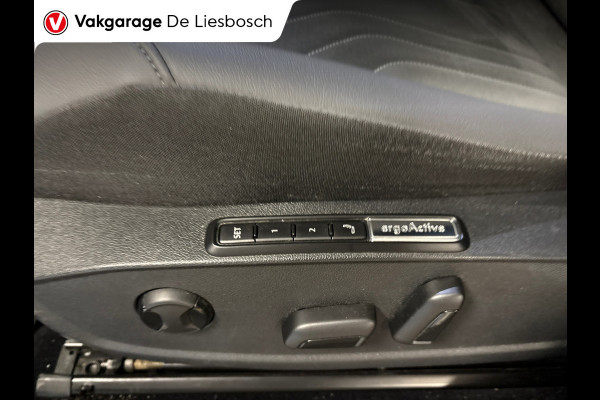 Volkswagen ID.5 Pro 77 kWh / Soh 95,2 / warmtepomp / trekhaak / head up / memory / carplay