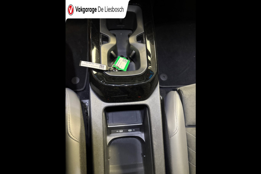 Volkswagen ID.5 Pro 77 kWh / Soh 95,2 / warmtepomp / trekhaak / head up / memory / carplay
